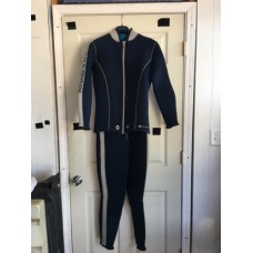 Jim Cousteau Women's 5mm 2 - Piece Wetsuit - approx. size 10 *USED*